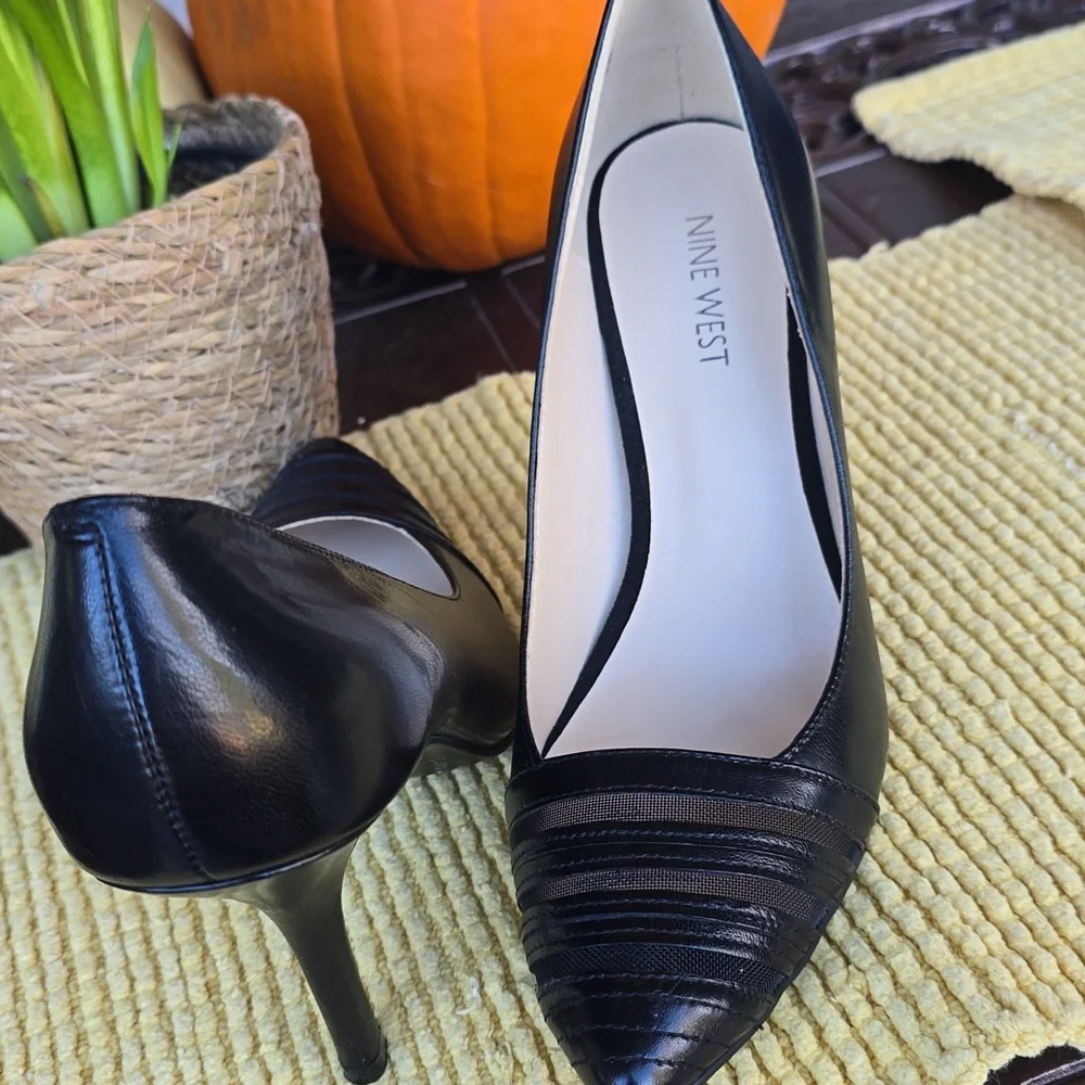 NINE WEST Black Leather Heels - Picture 4 of 10